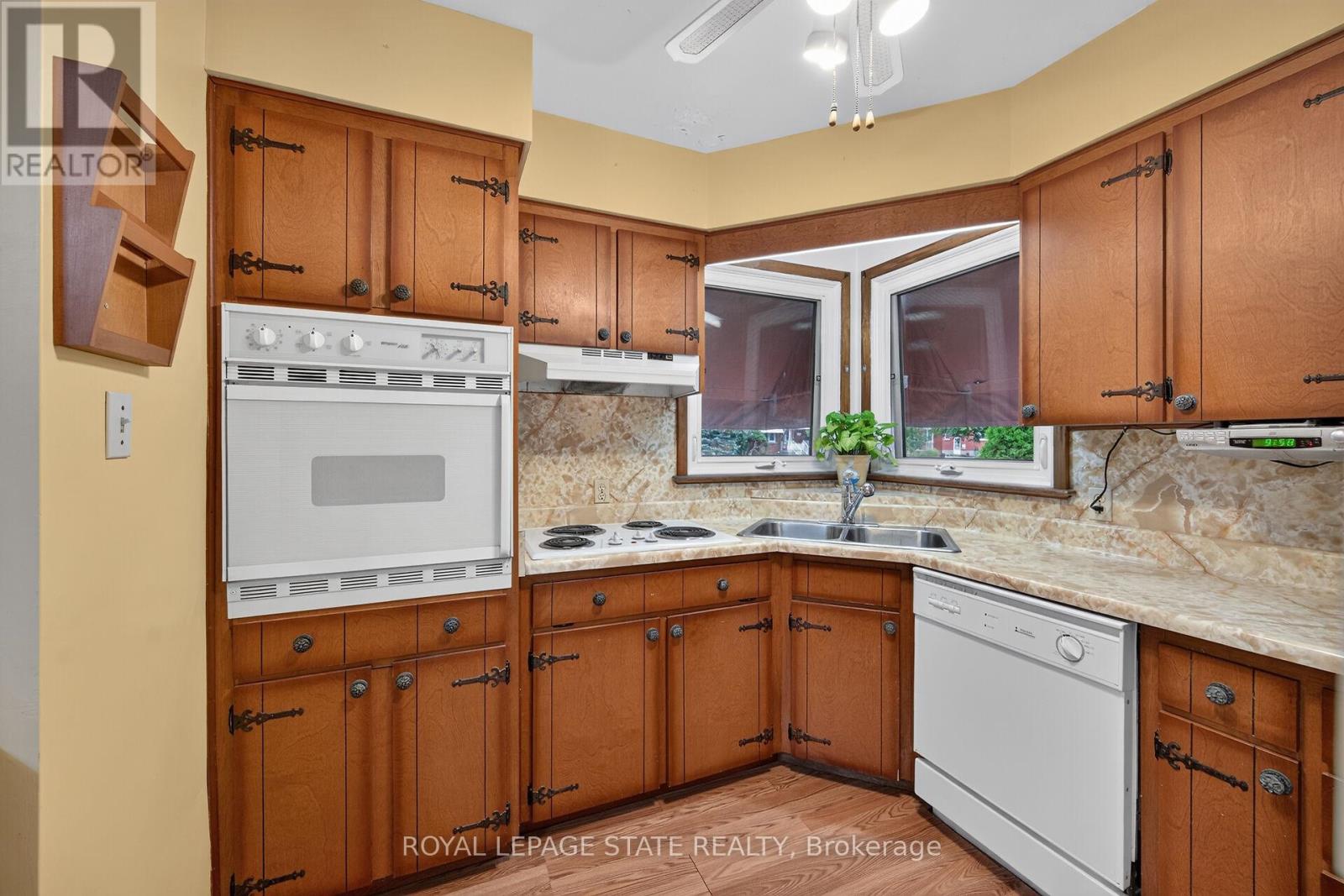 390 East 37th Street, Hamilton, Ontario  L8V 4B8 - Photo 22 - X13815072