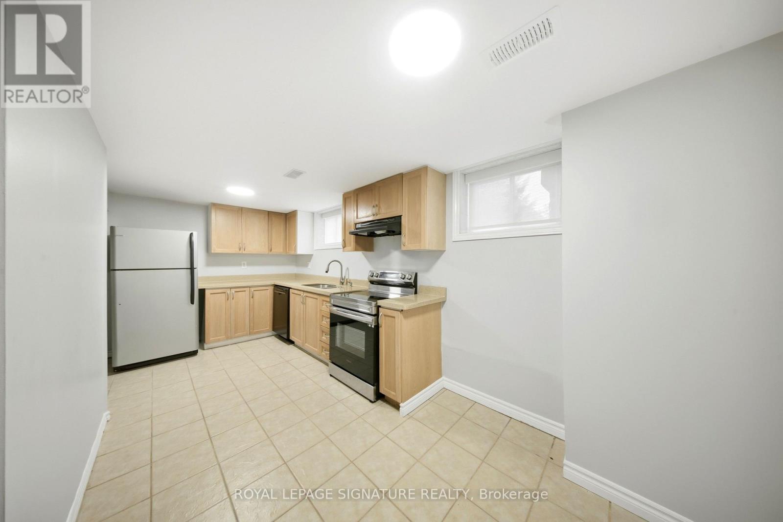 Bsmt - 85 Kenora Avenue, Hamilton, Ontario  L8E 1C3 - Photo 5 - X13815282