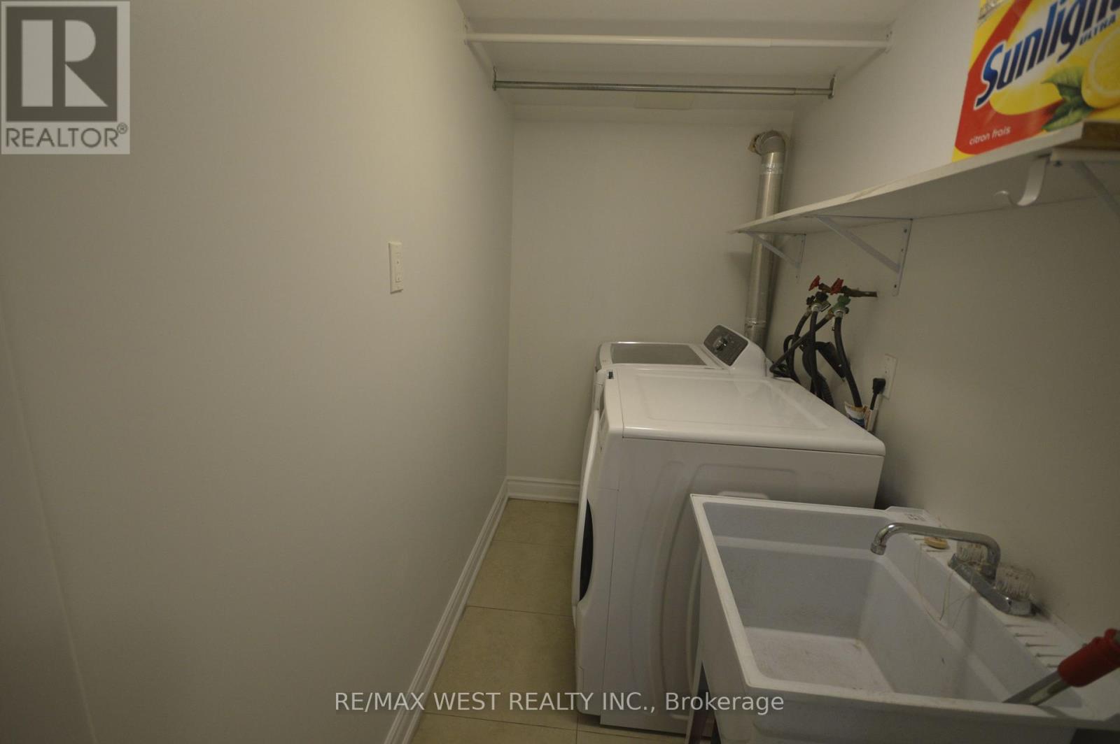 32 Axsmith Crescent, Toronto, Ontario  M2J 3K3 - Photo 23 - C13807274