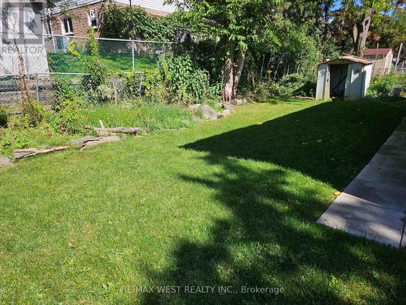 32 Axsmith Crescent, Toronto, Ontario  M2J 3K3 - Photo 28 - C13807274