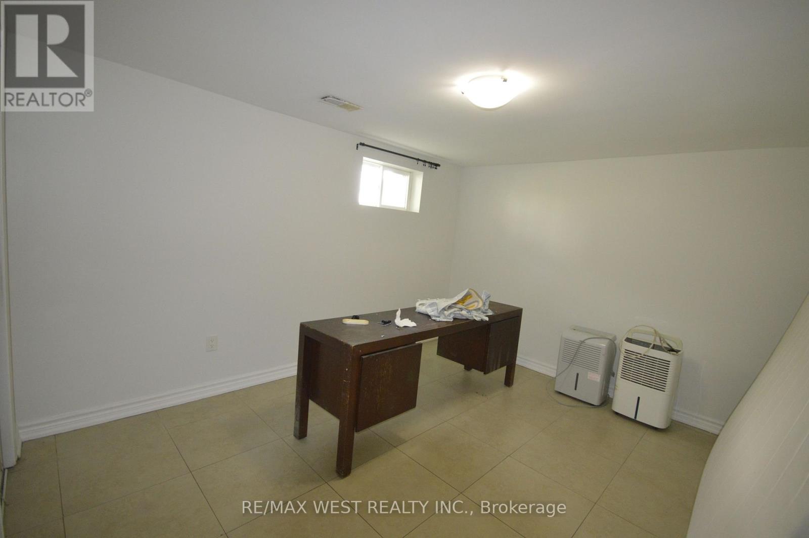 32 Axsmith Crescent, Toronto, Ontario  M2J 3K3 - Photo 26 - C13807274