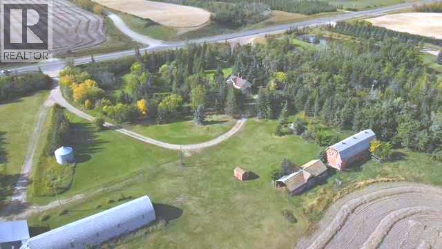 841077 Hwy 743 photo 3