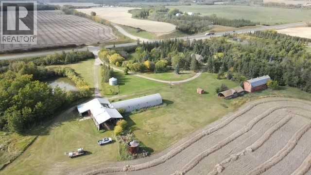 841077 Hwy 743 photo 1