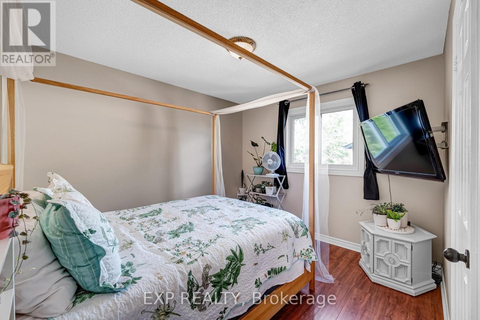 70 Natanya Boulevard, Georgina, Ontario  L4P 3P7 - Photo 21 - N13779060