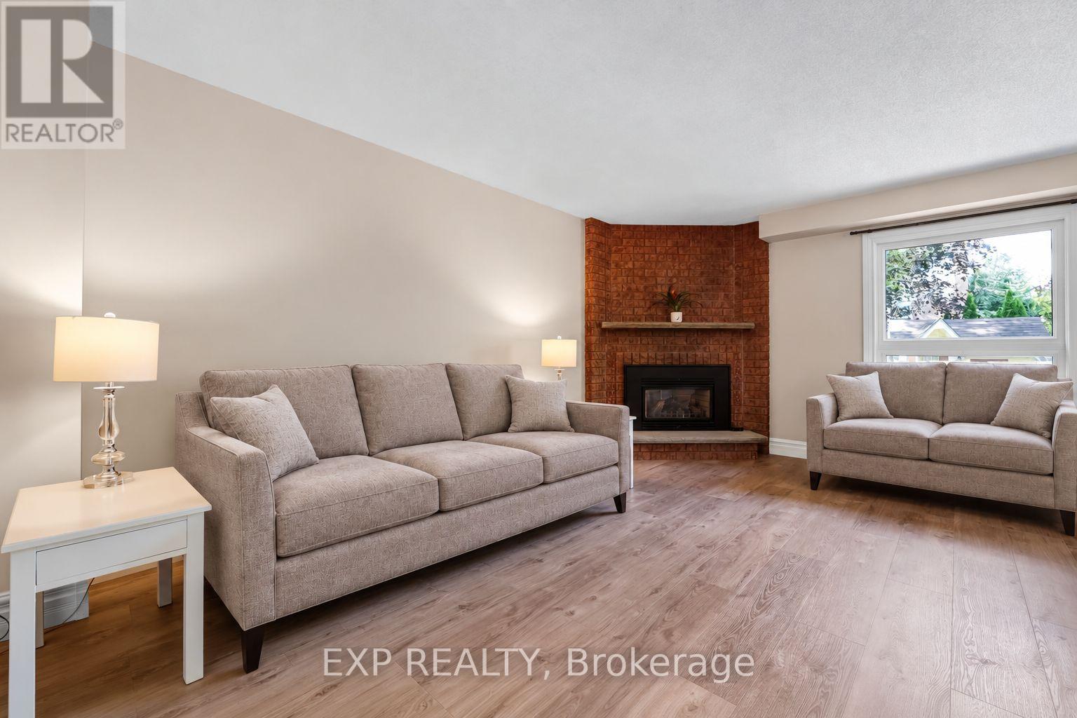 70 Natanya Boulevard, Georgina, Ontario  L4P 3P7 - Photo 13 - N13779060