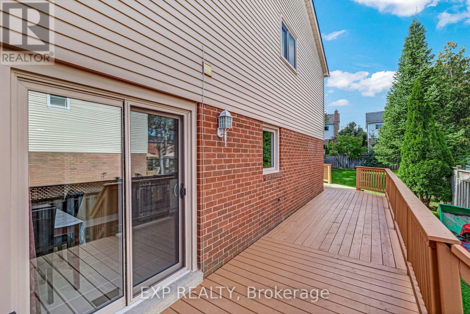 70 Natanya Boulevard, Georgina, Ontario  L4P 3P7 - Photo 29 - N13779060