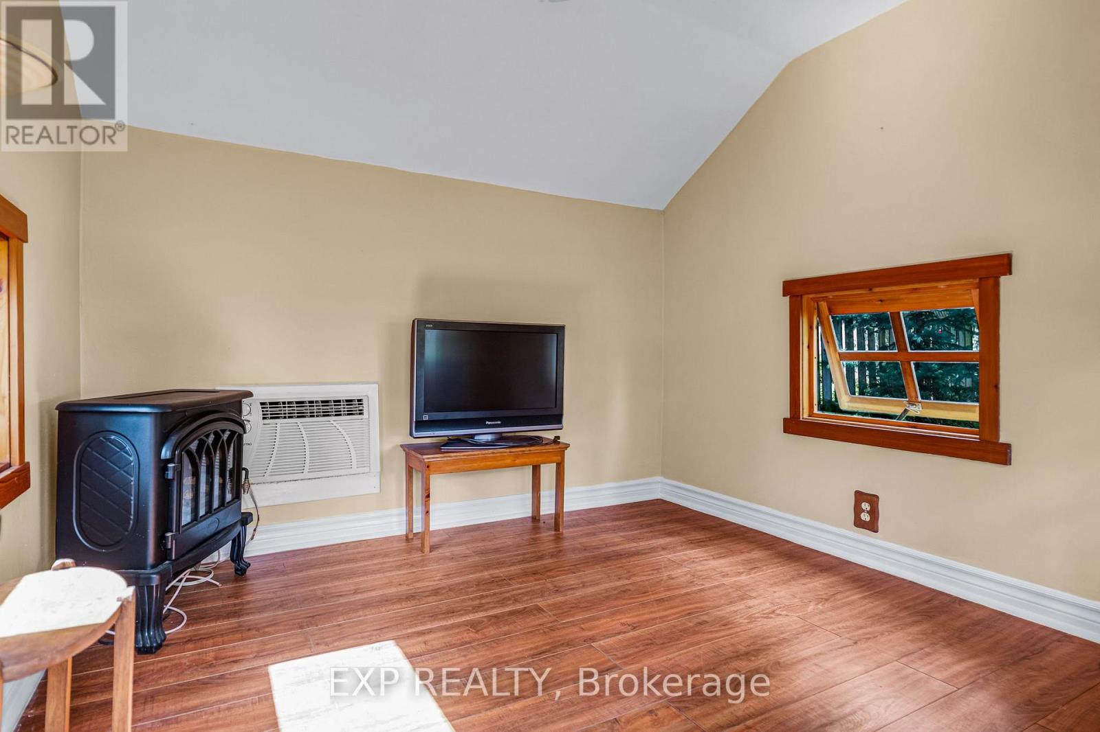 70 Natanya Boulevard, Georgina, Ontario  L4P 3P7 - Photo 40 - N13779060
