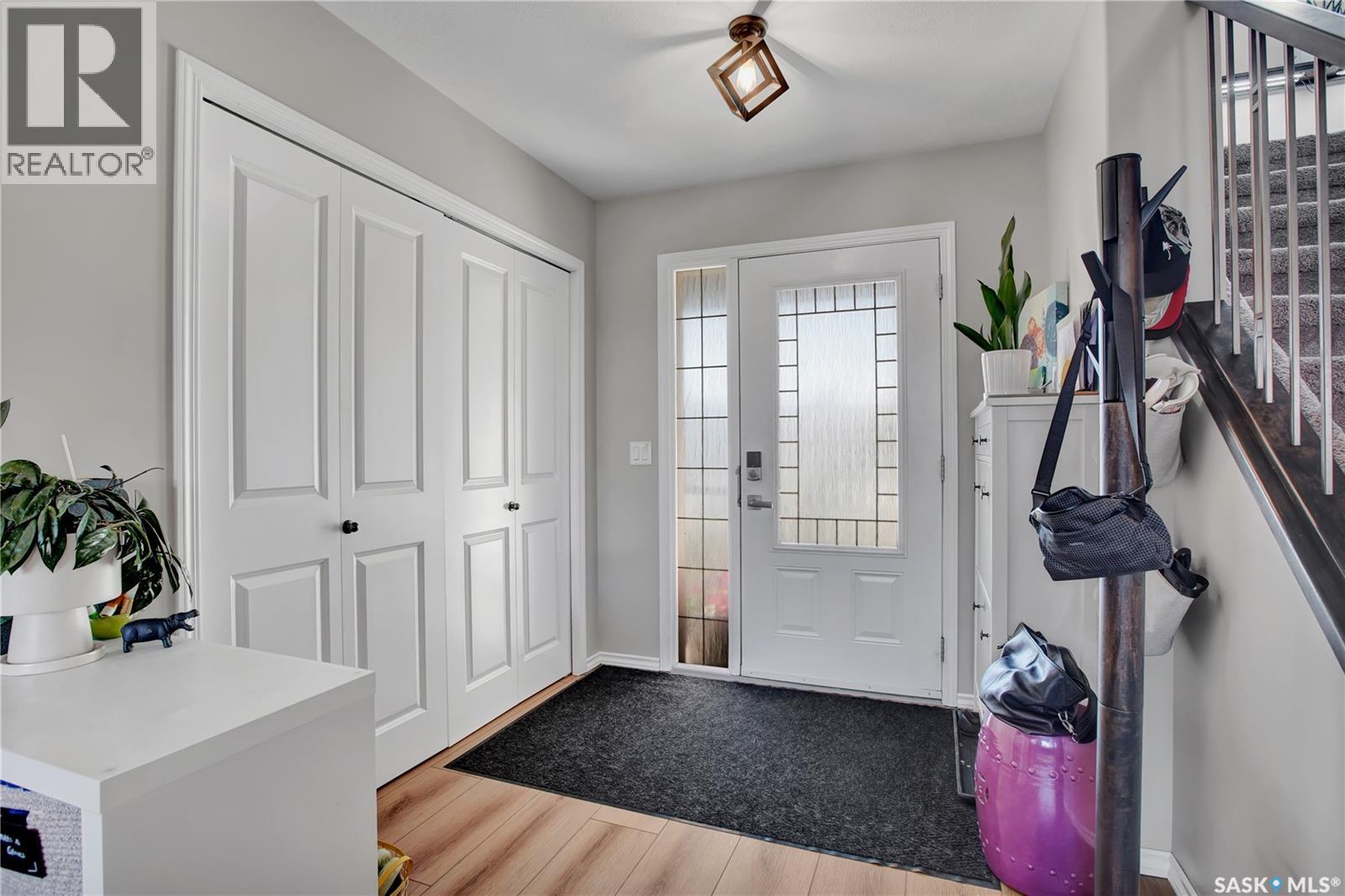 123 Whalley Crescent, Saskatoon, Saskatchewan  S7T 0H9 - Photo 2 - SK049156