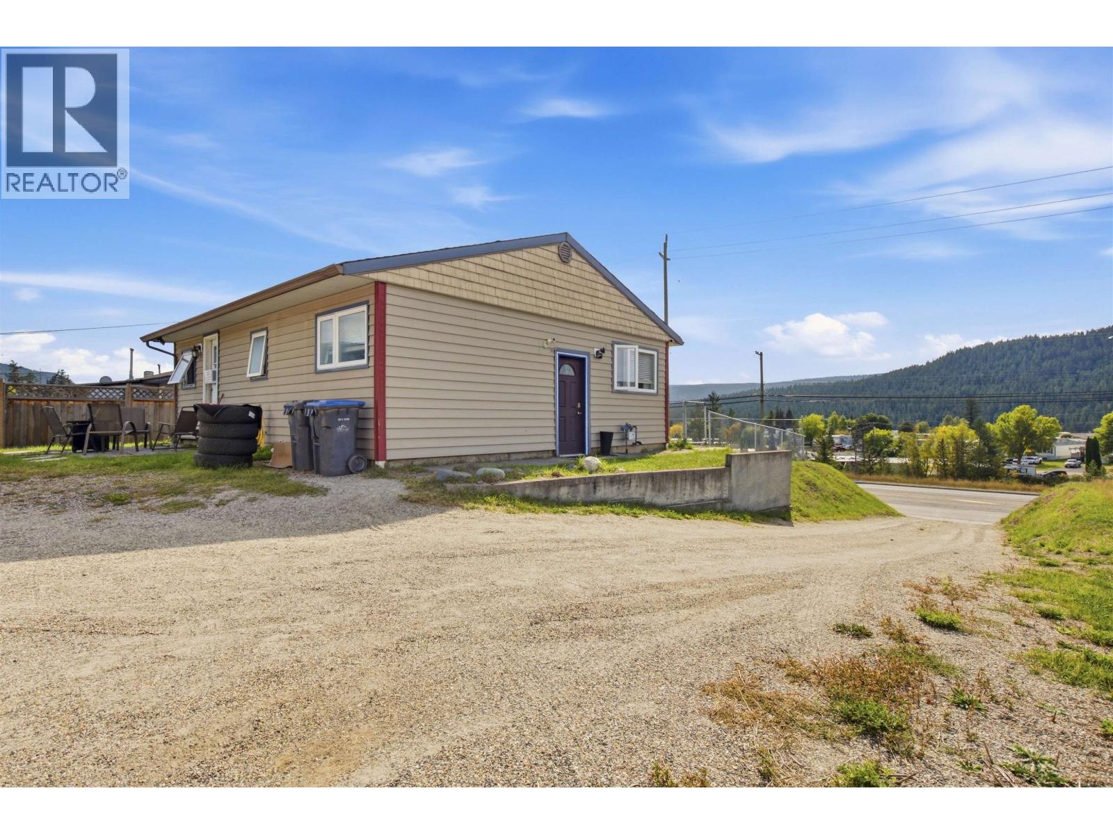 2014 N Mackenzie Avenue, Williams Lake, British Columbia V2G 1P3 - Photo 16 - R3168322