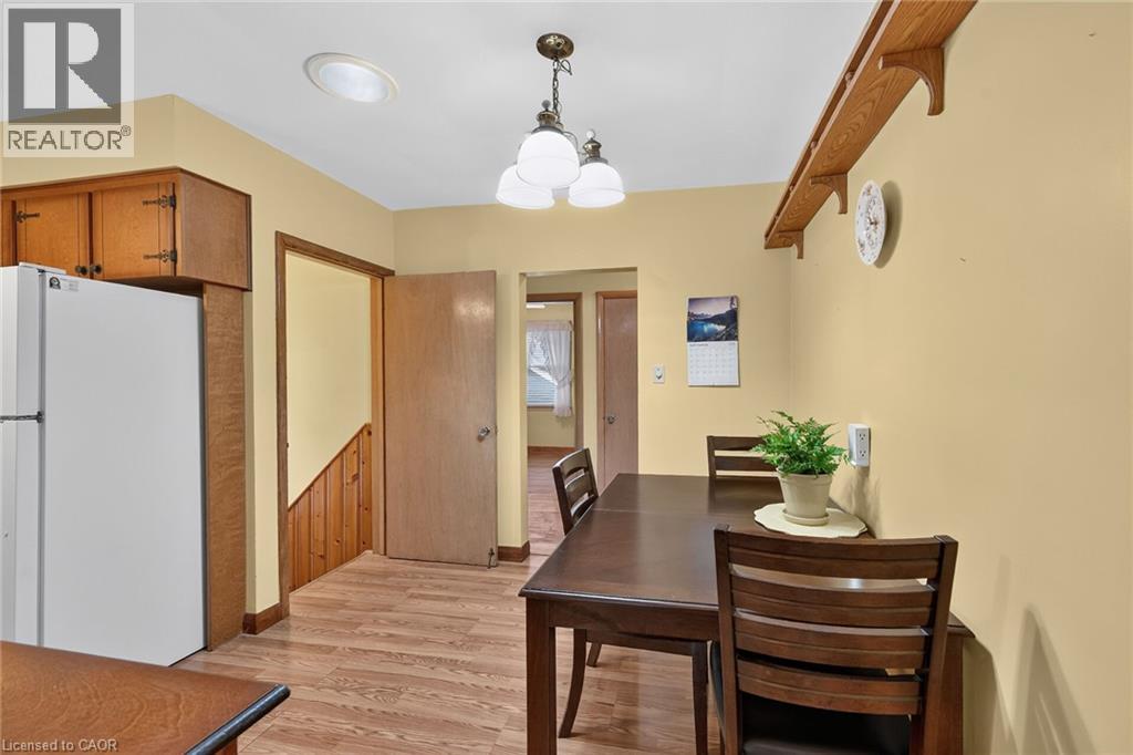 390 East 37th Street, Hamilton, Ontario  L8V 4B8 - Photo 12 - 40863488
