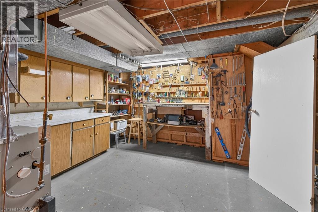 390 East 37th Street, Hamilton, Ontario  L8V 4B8 - Photo 35 - 40863488