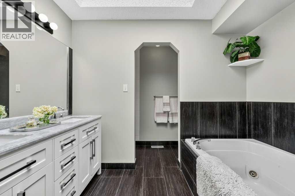 127 Tuscany Hills Park NW, Calgary, Alberta  T3L 2A3 - Photo 26 - A2343954