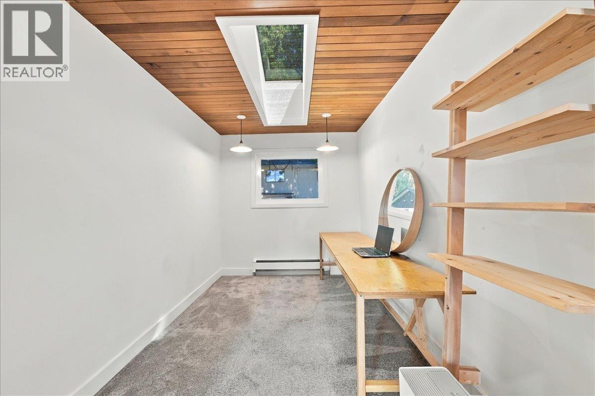 4151 Fircrest Place, North Vancouver, British Columbia  V7K 3A2 - Photo 17 - R3168139