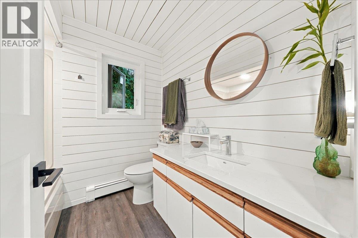 4151 Fircrest Place, North Vancouver, British Columbia  V7K 3A2 - Photo 22 - R3168139