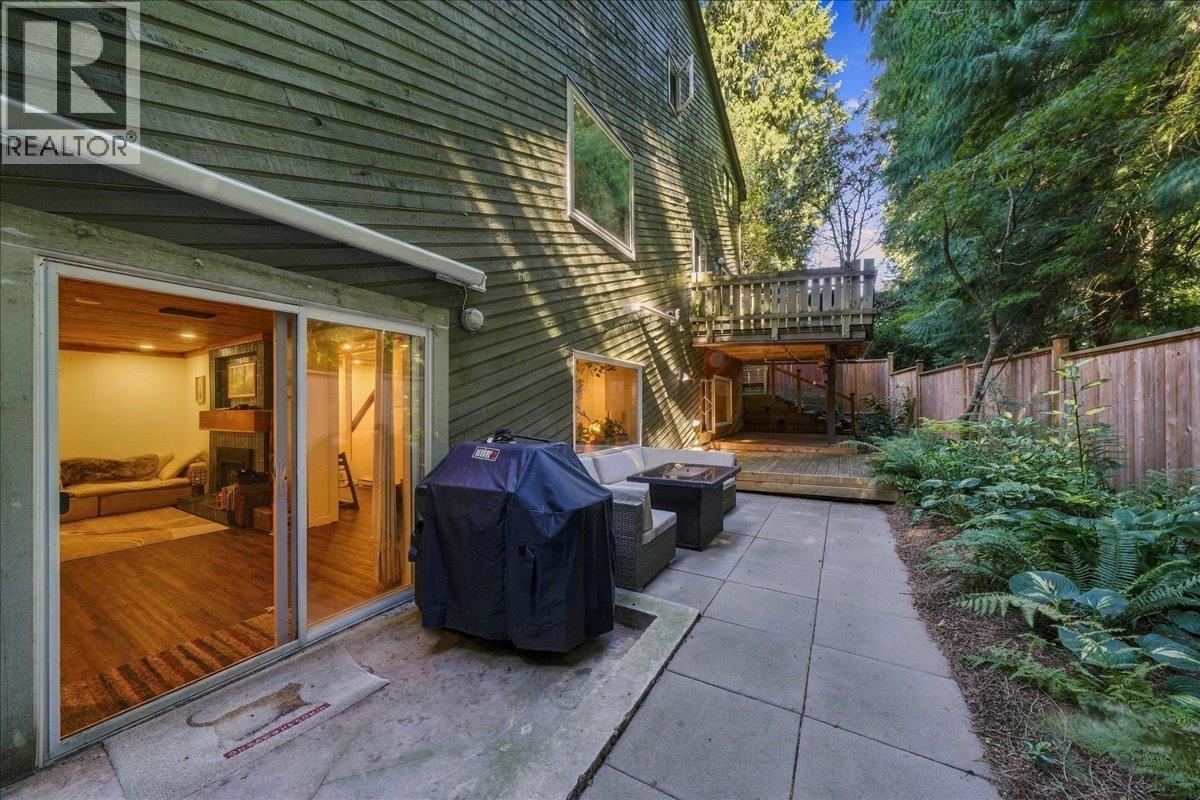 4151 Fircrest Place, North Vancouver, British Columbia  V7K 3A2 - Photo 35 - R3168139