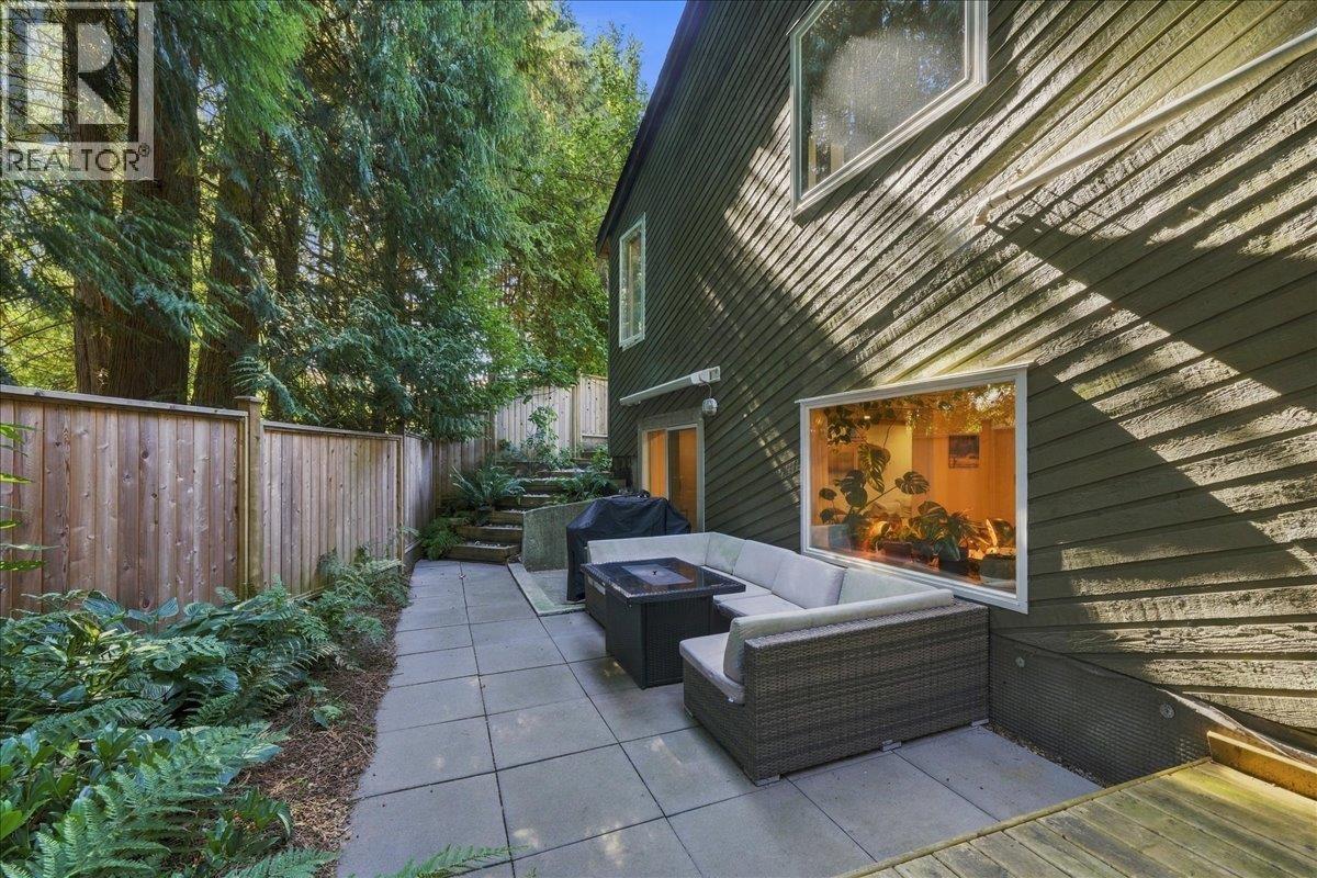 4151 Fircrest Place, North Vancouver, British Columbia  V7K 3A2 - Photo 36 - R3168139