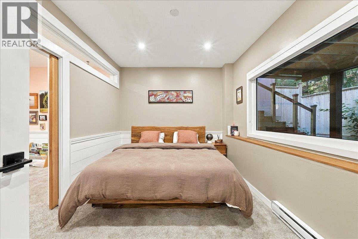 4151 Fircrest Place, North Vancouver, British Columbia  V7K 3A2 - Photo 31 - R3168139