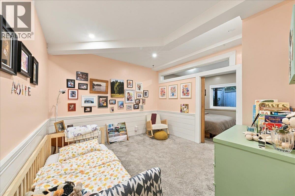 4151 Fircrest Place, North Vancouver, British Columbia  V7K 3A2 - Photo 30 - R3168139