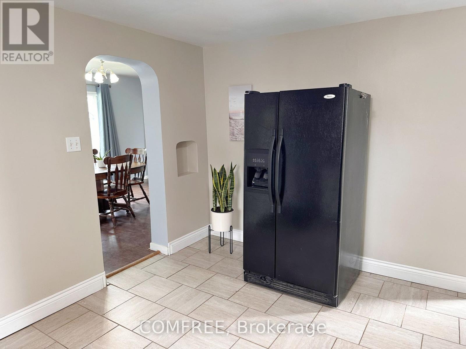 1657 Elgin Street, Kingsville, Ontario N0P 2G0 - Photo 16 - X13815344