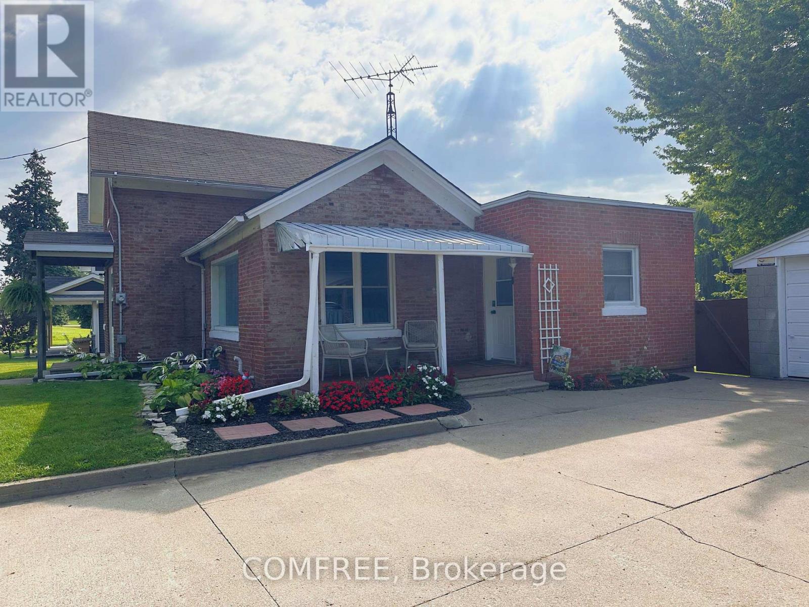 1657 Elgin Street, Kingsville, Ontario N0P 2G0 - Photo 4 - X13815344