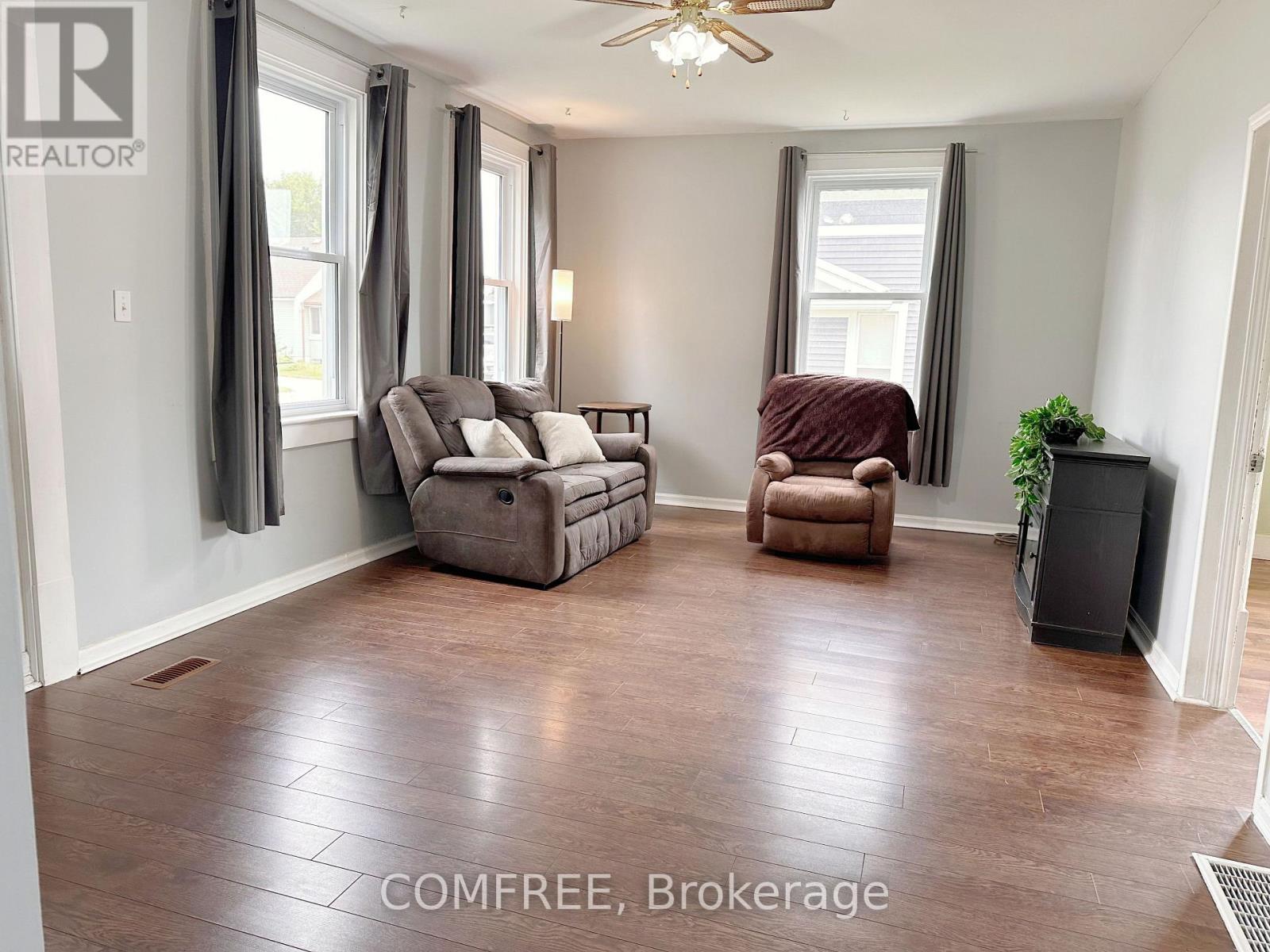 1657 Elgin Street, Kingsville, Ontario N0P 2G0 - Photo 6 - X13815344