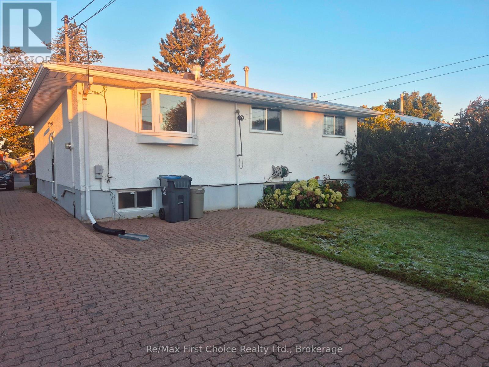 418 Westview Place, Thunder Bay, Ontario  P7C 4M3 - Photo 3 - X13815342