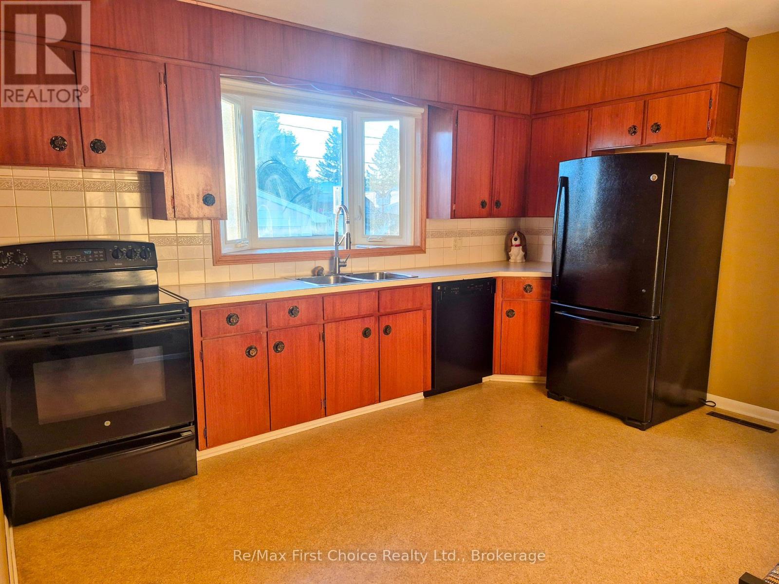 418 Westview Place, Thunder Bay, Ontario  P7C 4M3 - Photo 9 - X13815342