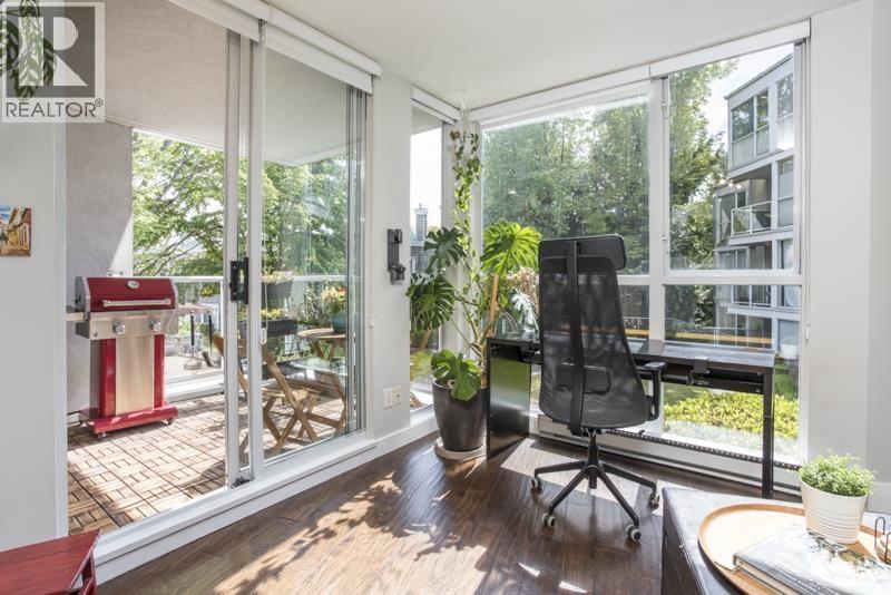 211 8460 Jellicoe Street, Vancouver, British Columbia  V5S 4S8 - Photo 4 - R3168245