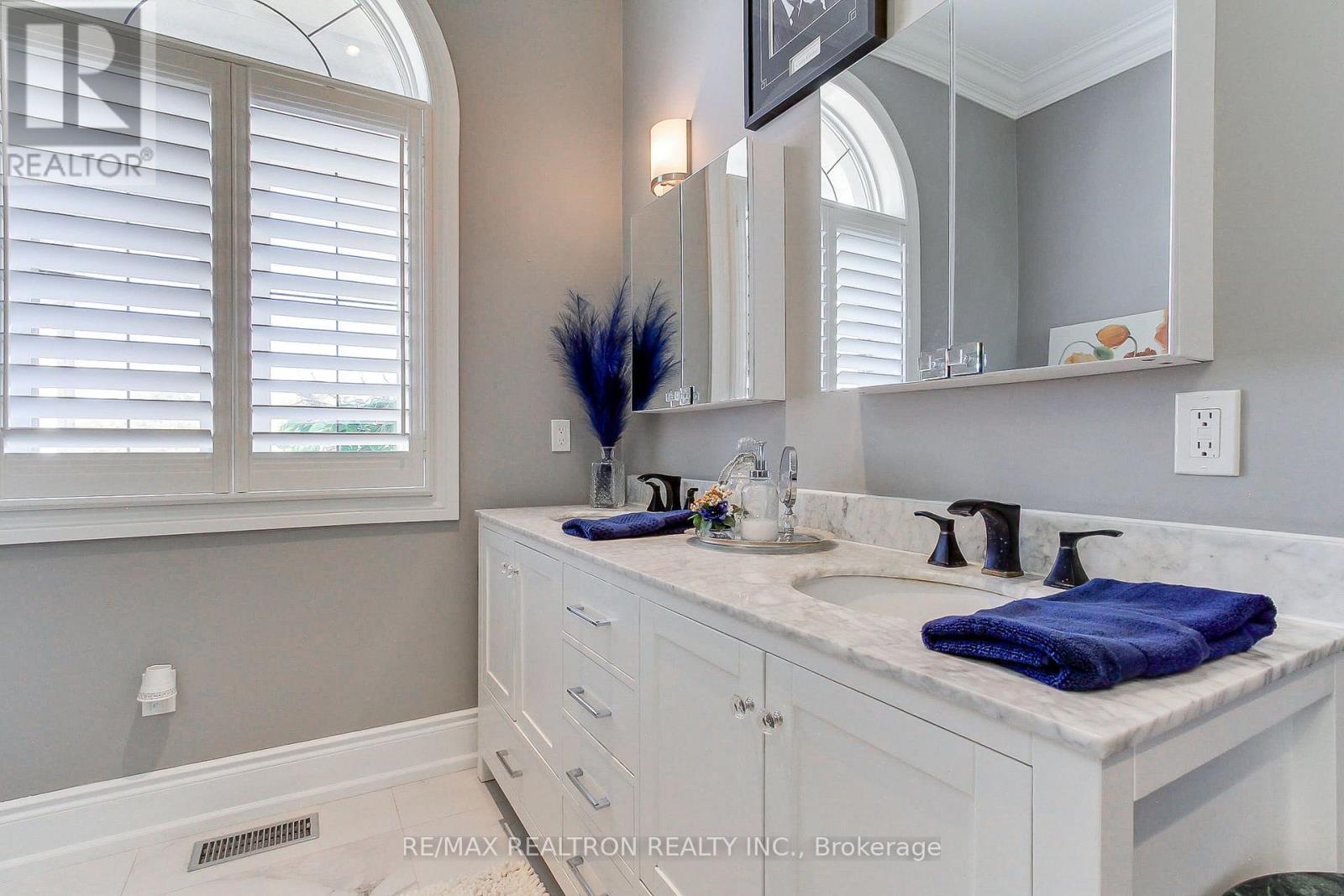 2875 Holborn Road, East Gwillimbury, Ontario  L0G 1R0 - Photo 26 - N13815386