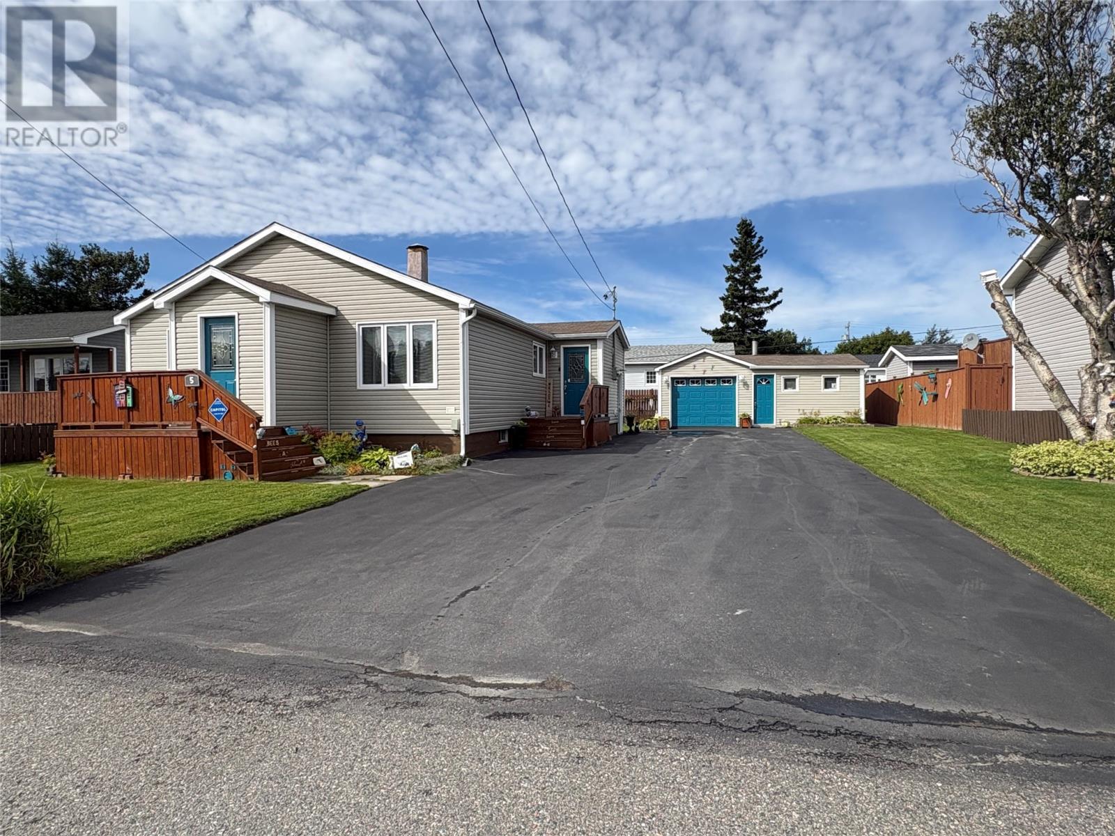 5 White's Avenue, Stephenville, Newfoundland & Labrador  A2N 1M2 - Photo 2 - 1303406
