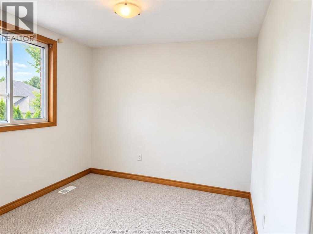 512 John Harvey, Windsor, Ontario  N9E 4W1 - Photo 19 - 26020767