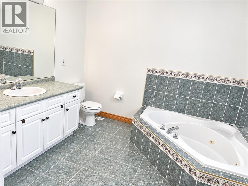 512 John Harvey, Windsor, Ontario  N9E 4W1 - Photo 16 - 26020767