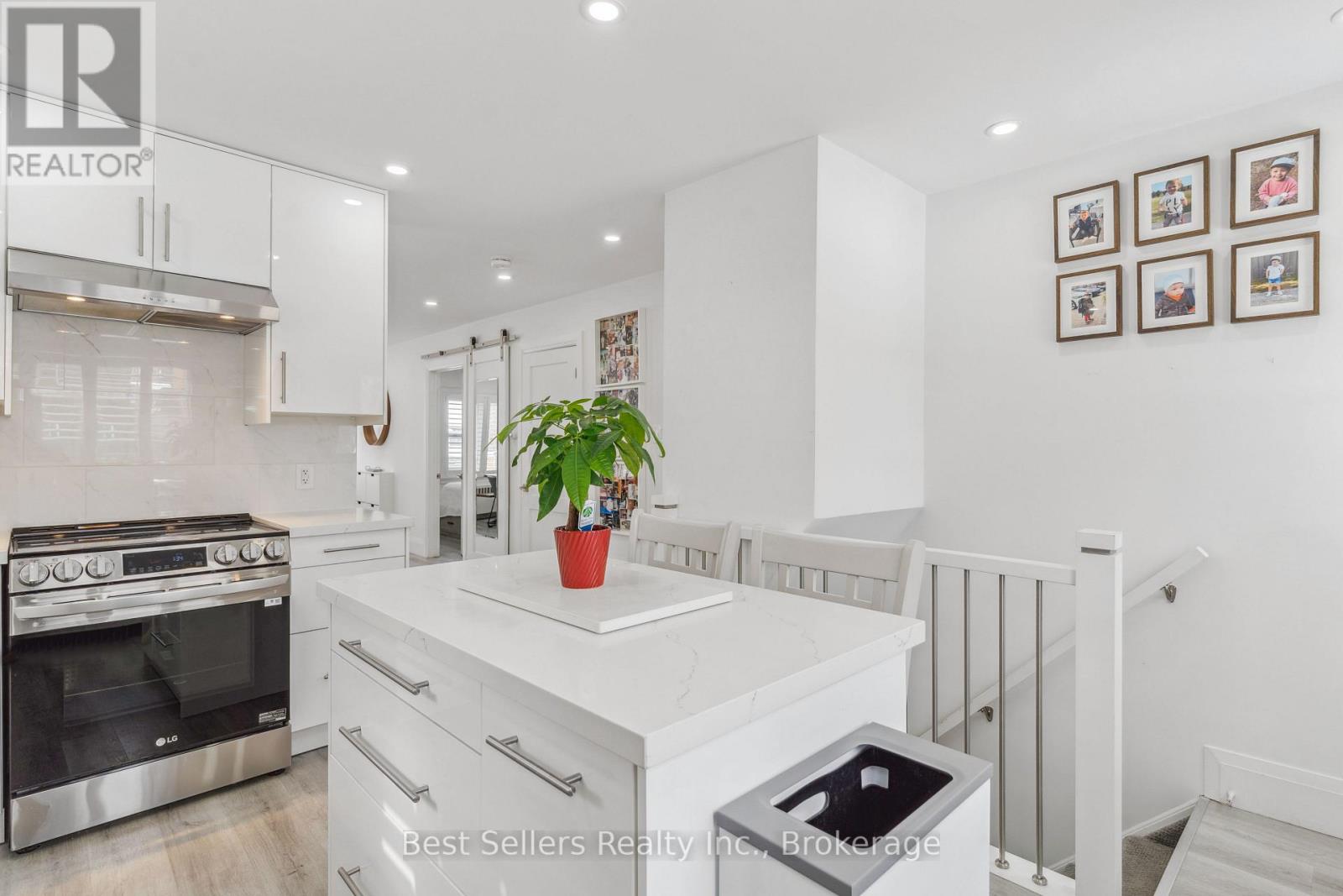 37 Wilmar Road, Toronto, Ontario  M9B 3R8 - Photo 13 - W13815328