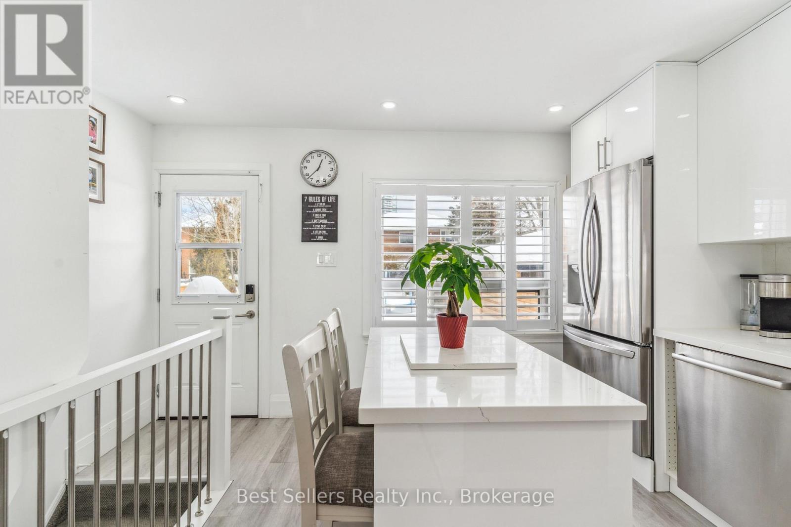 37 Wilmar Road, Toronto, Ontario  M9B 3R8 - Photo 14 - W13815328