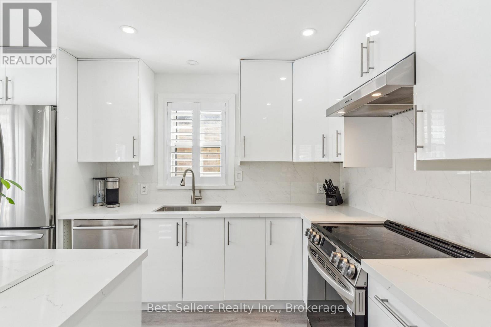 37 Wilmar Road, Toronto, Ontario  M9B 3R8 - Photo 15 - W13815328