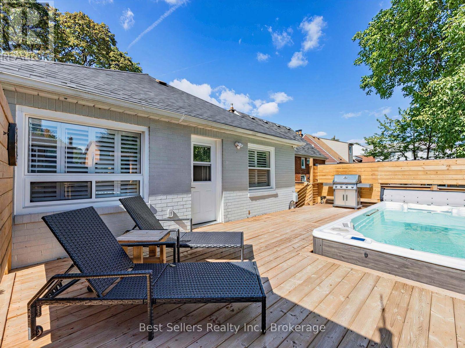 37 Wilmar Road, Toronto, Ontario  M9B 3R8 - Photo 6 - W13815328