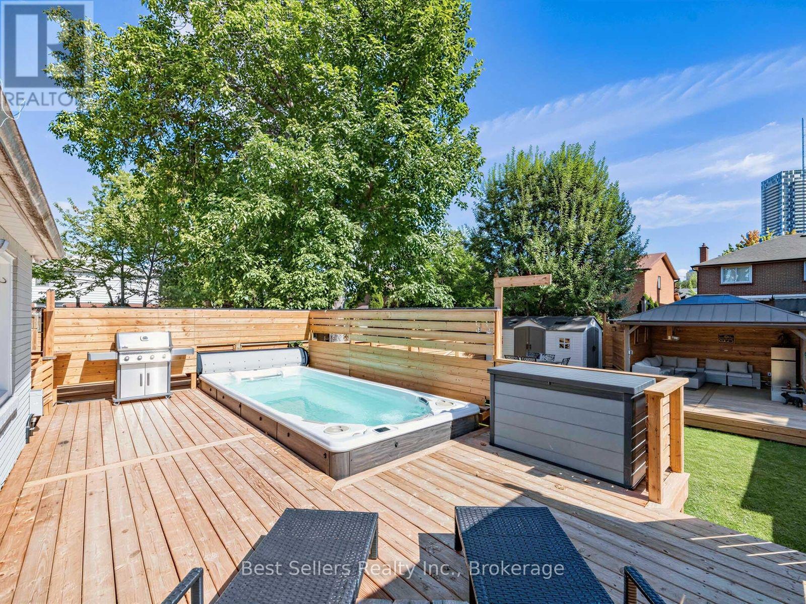 37 Wilmar Road, Toronto, Ontario  M9B 3R8 - Photo 7 - W13815328