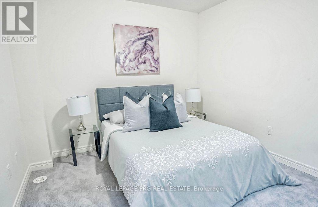 490 Silver Maple Road, Oakville, Ontario  L6H 7H5 - Photo 7 - W13815376