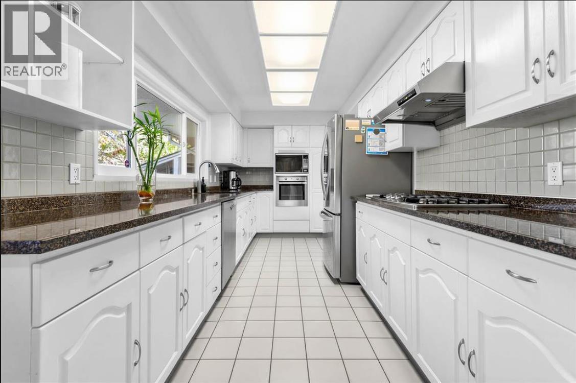 8295 Angus Drive, Vancouver, British Columbia  V6P 5L1 - Photo 6 - R3165765
