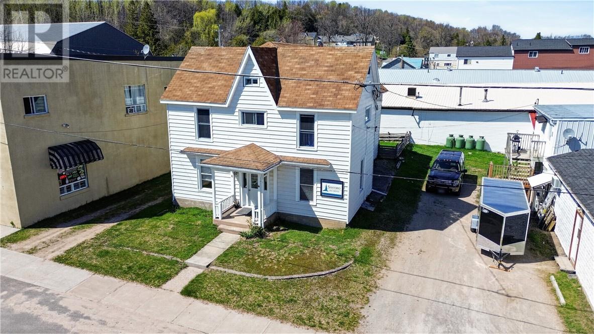 4 Eleanor Street, Gore Bay, Ontario  P0P 1H0 - Photo 2 - 2129342