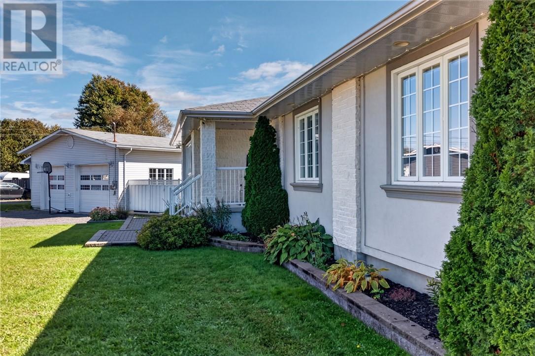 312 Omer Street, Chelmsford, Ontario  P0M 1L0 - Photo 4 - 2130402