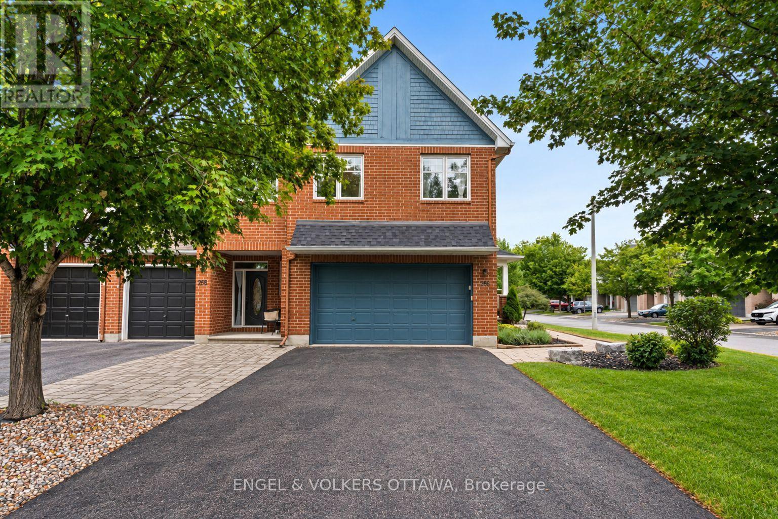 268 HORSESHOE CRESCENT, Ottawa, Ontario