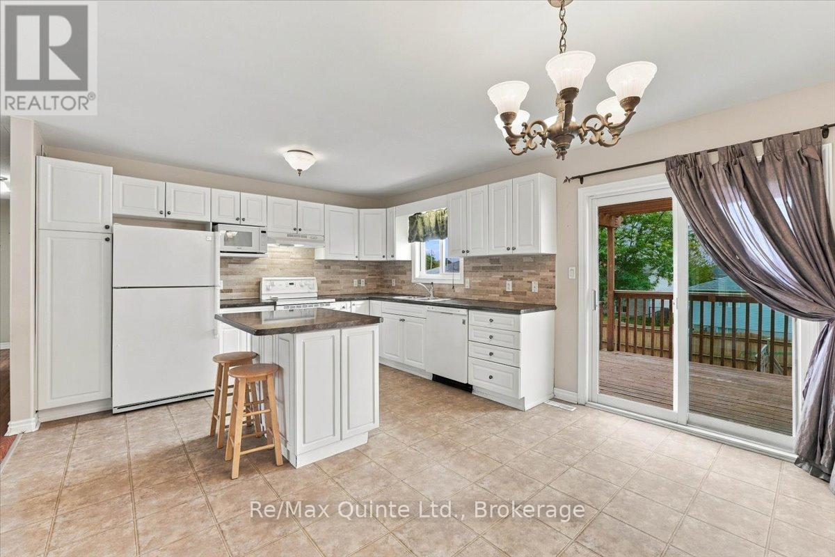 6 Chisholm Square, Belleville, Ontario  K8N 5Z4 - Photo 4 - X13815448
