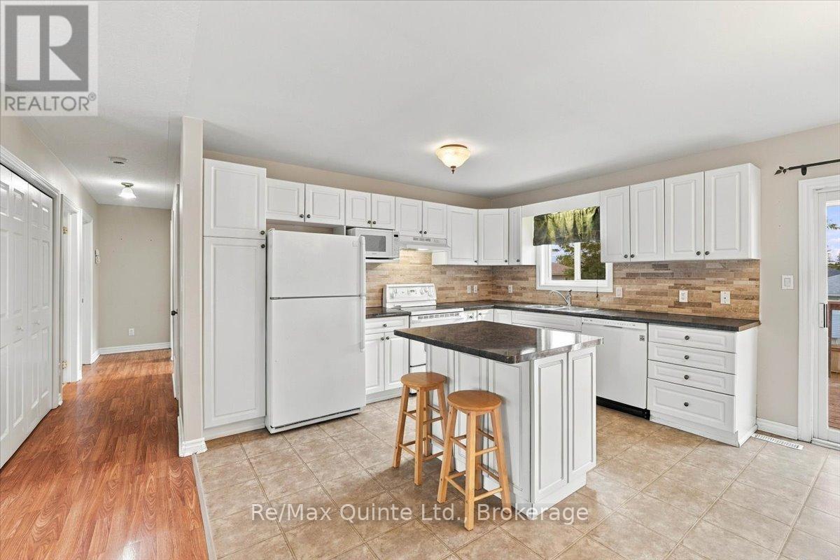 6 Chisholm Square, Belleville, Ontario  K8N 5Z4 - Photo 6 - X13815448