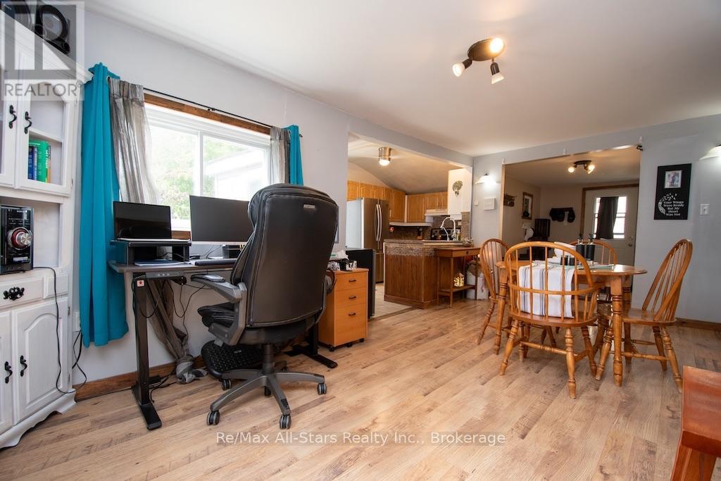 23 Wolfe Street, Kawartha Lakes, Ontario  K9V 2J3 - Photo 5 - X13815462