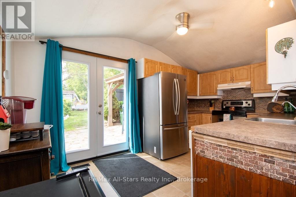 23 Wolfe Street, Kawartha Lakes, Ontario  K9V 2J3 - Photo 7 - X13815462