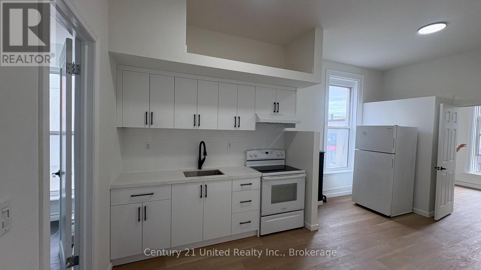 9 - 172.5 Hunter Street W, Peterborough, Ontario  K9H 2L2 - Photo 2 - X13815472