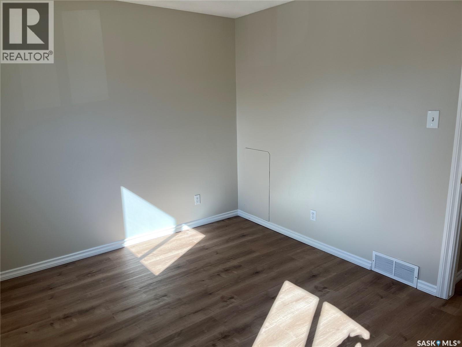 East 1928 Dewdney Avenue E, Regina, Saskatchewan  S4N 4C8 - Photo 16 - SK049164