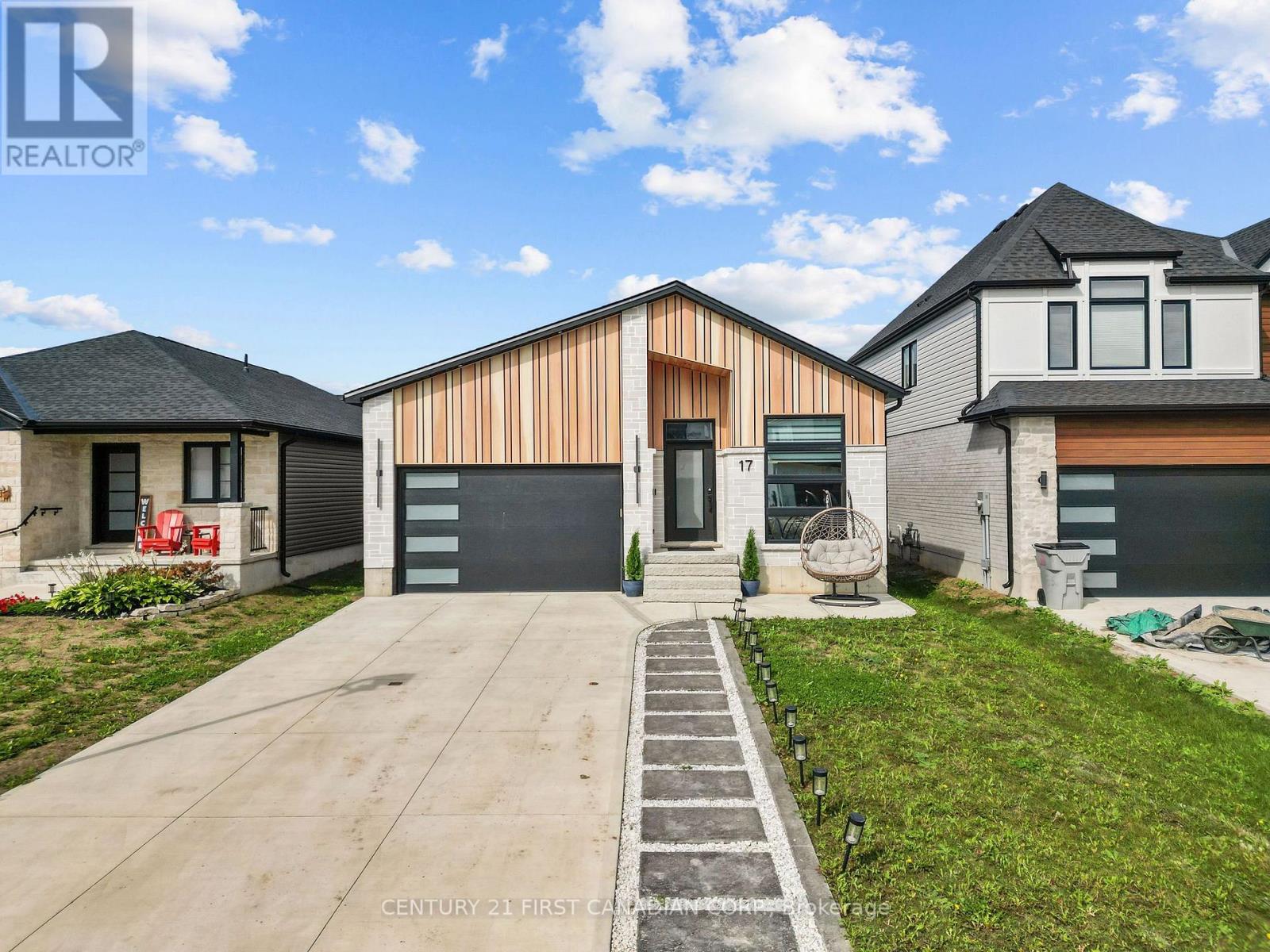17 SHELDABREN STREET, North Middlesex, Ontario