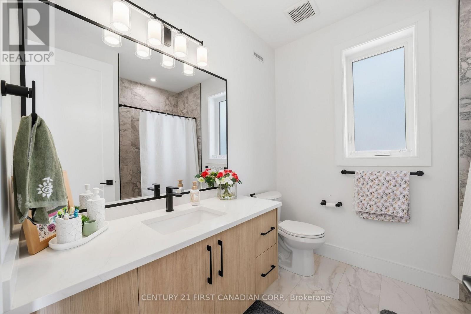 17 Sheldabren Street, North Middlesex, Ontario  N0M 1A0 - Photo 19 - X13815684